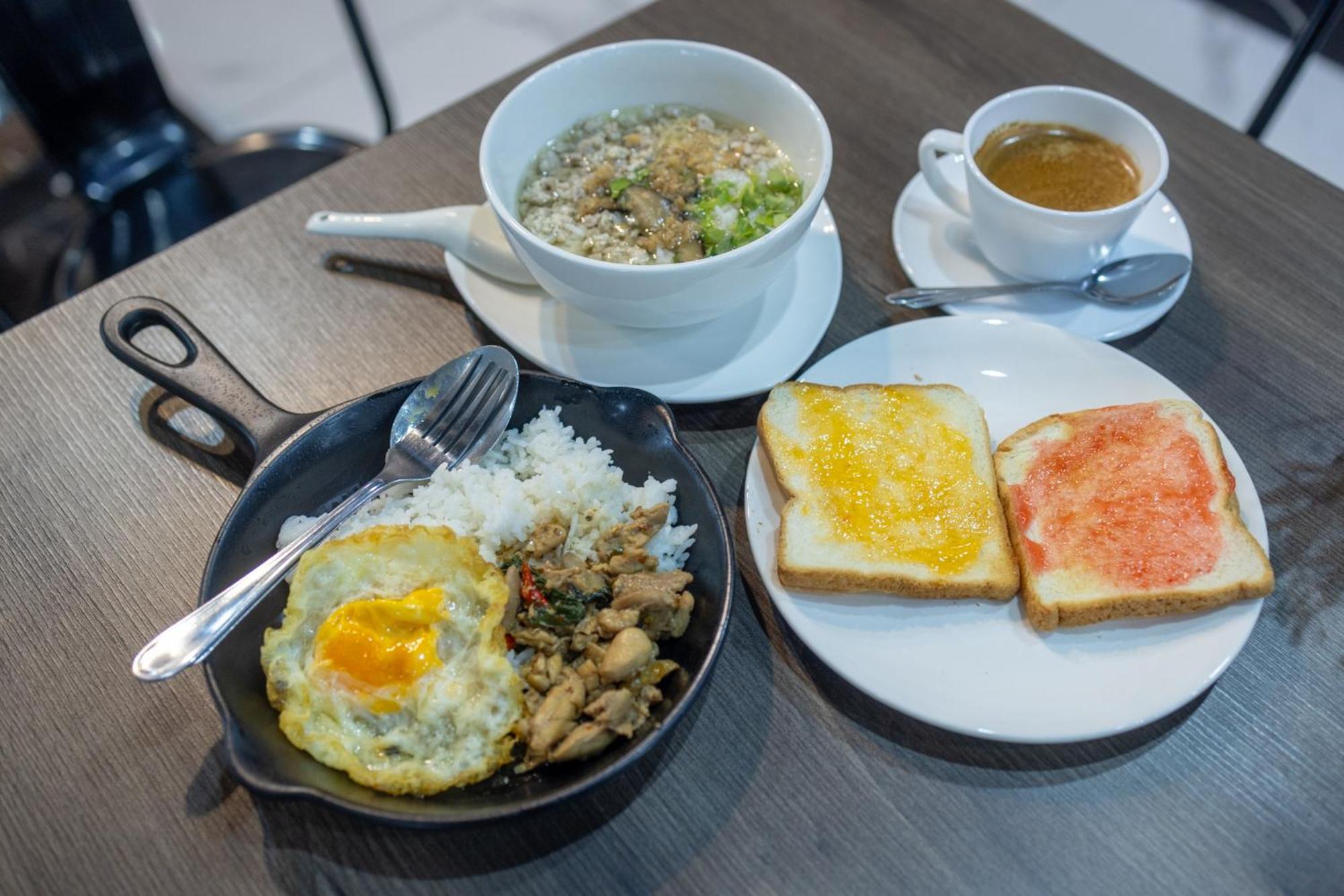 Baansuay Rattanathibet Apartment Nonthaburi Ngoại thất bức ảnh